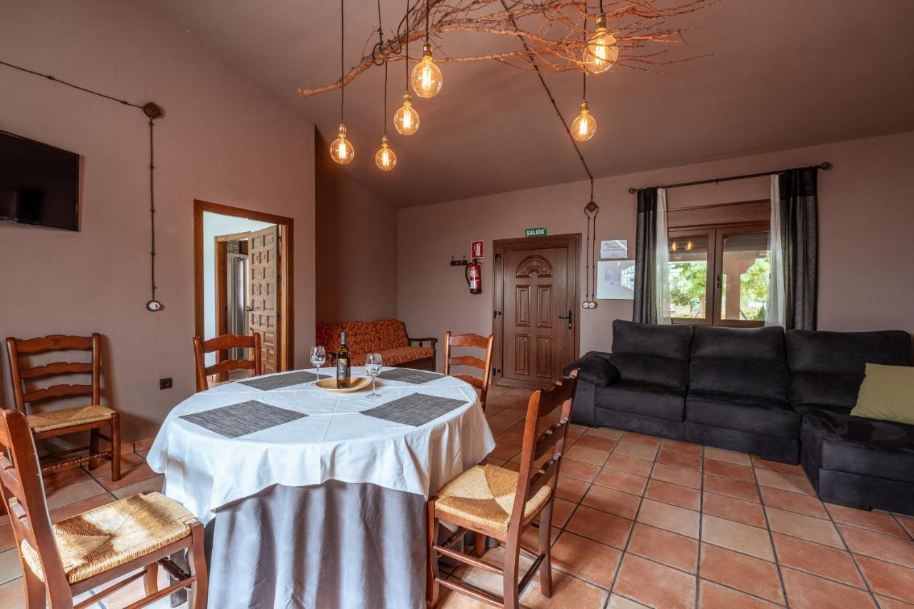 Bodega Andres Iniesta Con Visita Y Cata Villa Fuentealbilla Room photo
