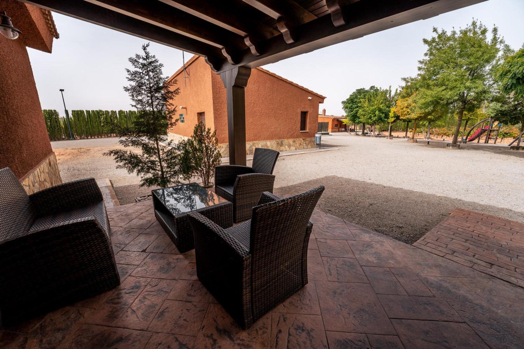 Bodega Andres Iniesta Con Visita Y Cata Villa Fuentealbilla Room photo